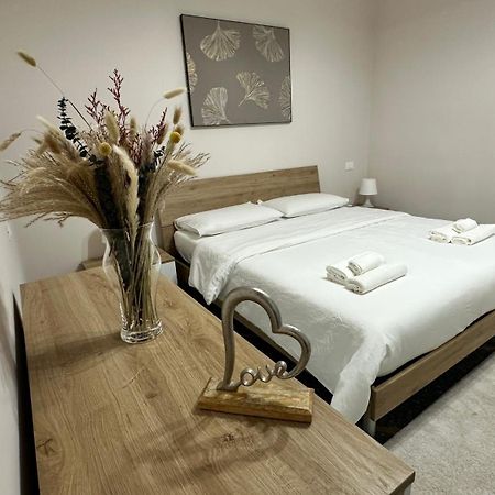 Edens House Con Parcheggio Privato Gratuito Apartment Rapallo Exterior photo